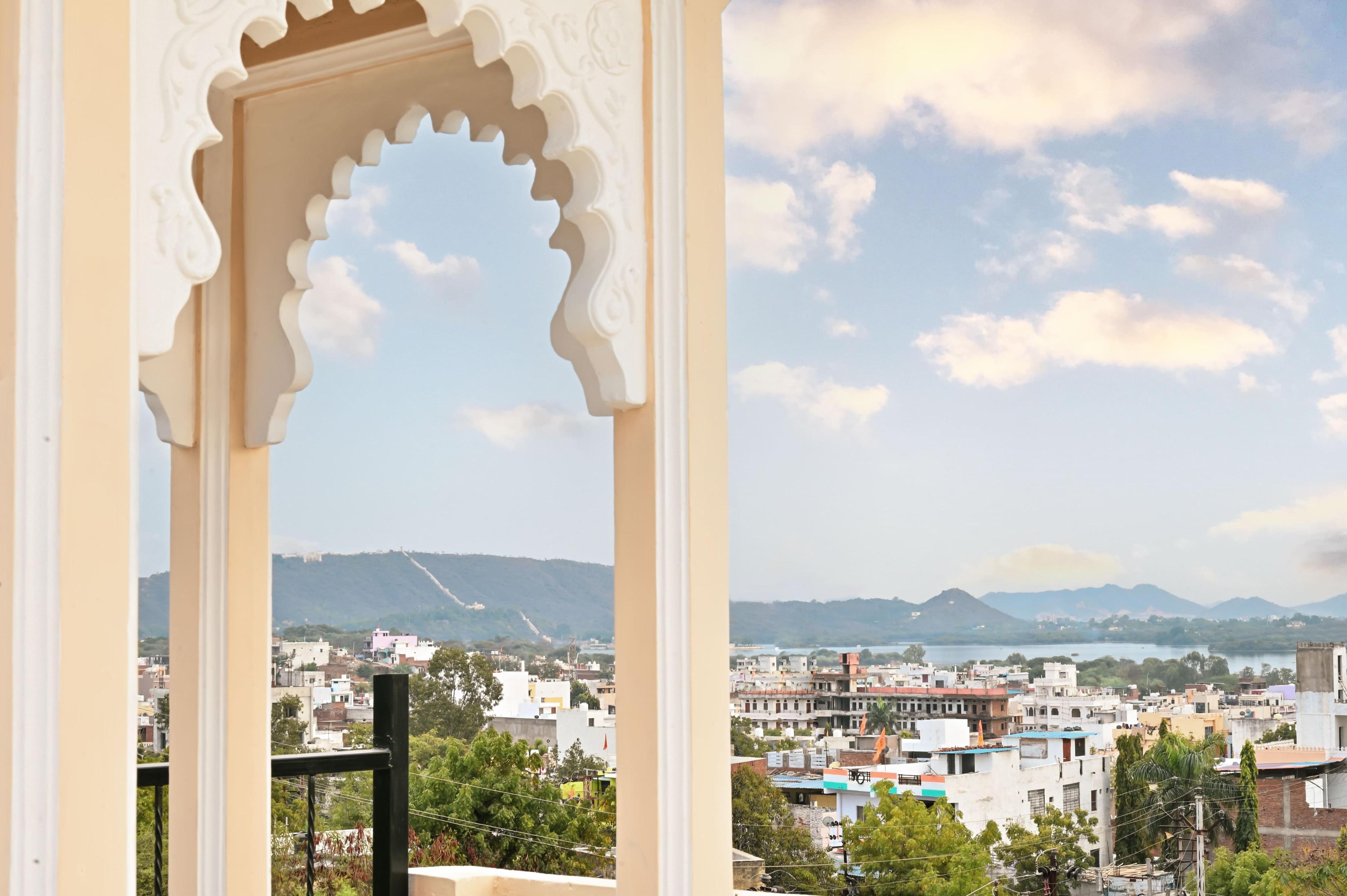 The Royal Courtyard - Luxury Suites Hotel - Tap to explore photos