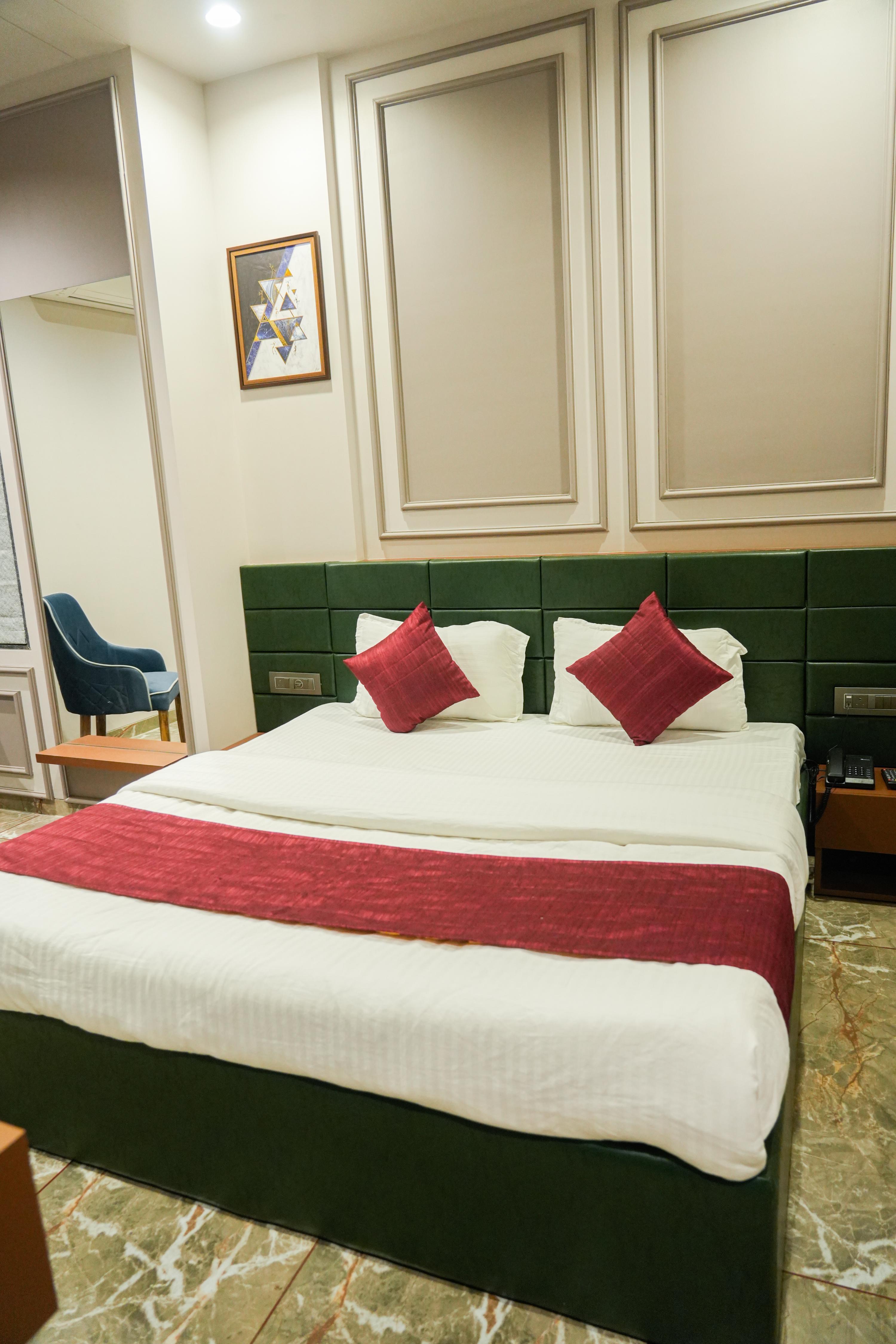 Hotel Relax - Tap to explore photos