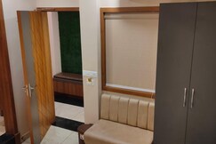 Address of R N Hotel