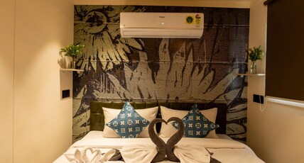 Click Hotel Mundra Room Type - Premium Queen Bed Room