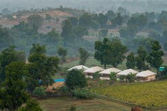 Riva Stays And Trails