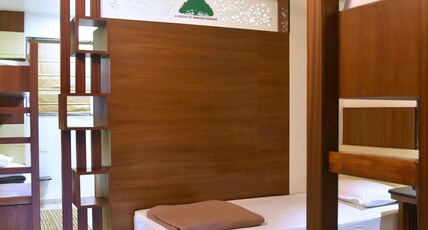 Hotel Old Urban Guest House Room Type - family Non Ac