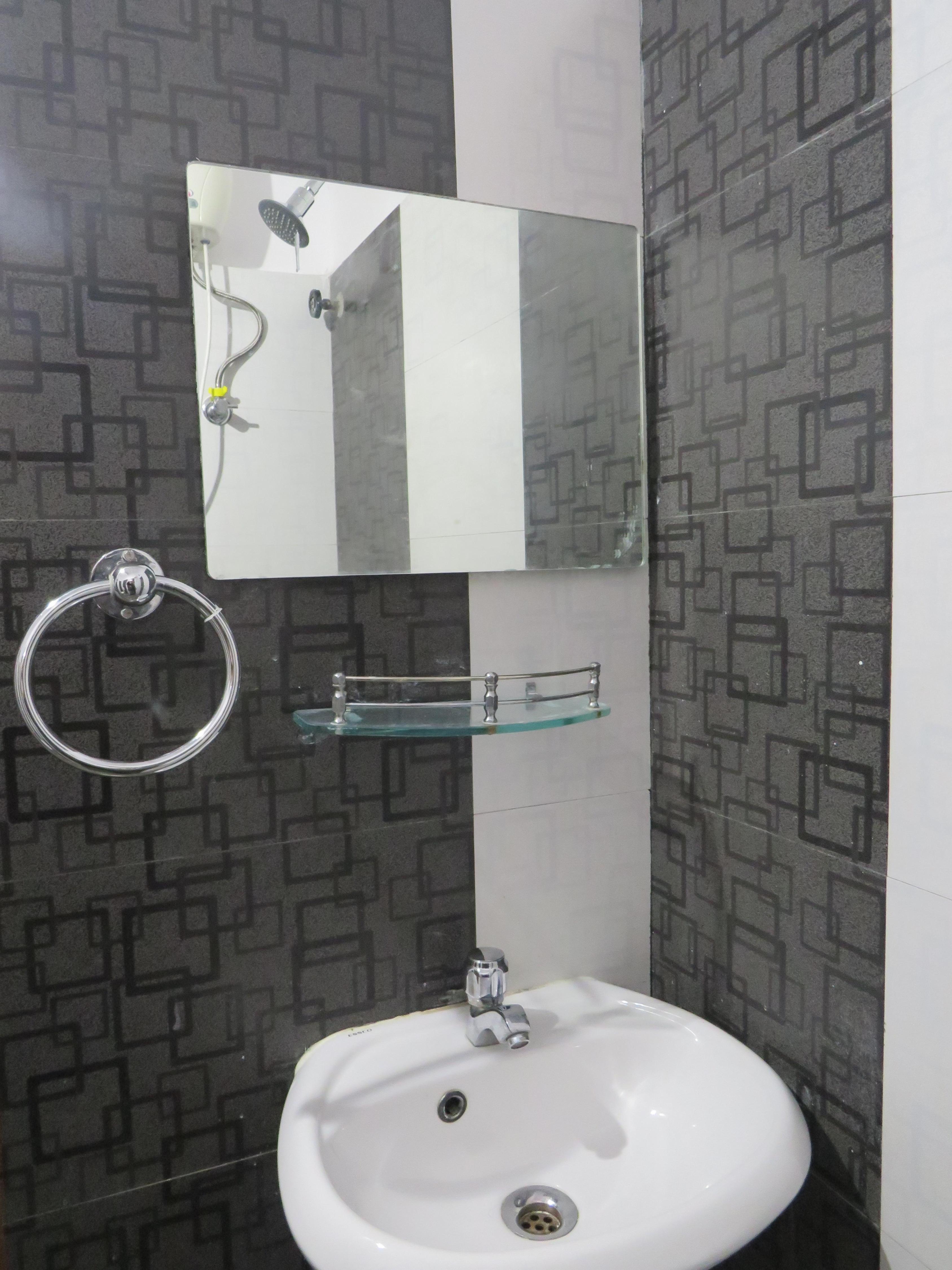 Shaw Guest House Kolkata - Tap to explore photos