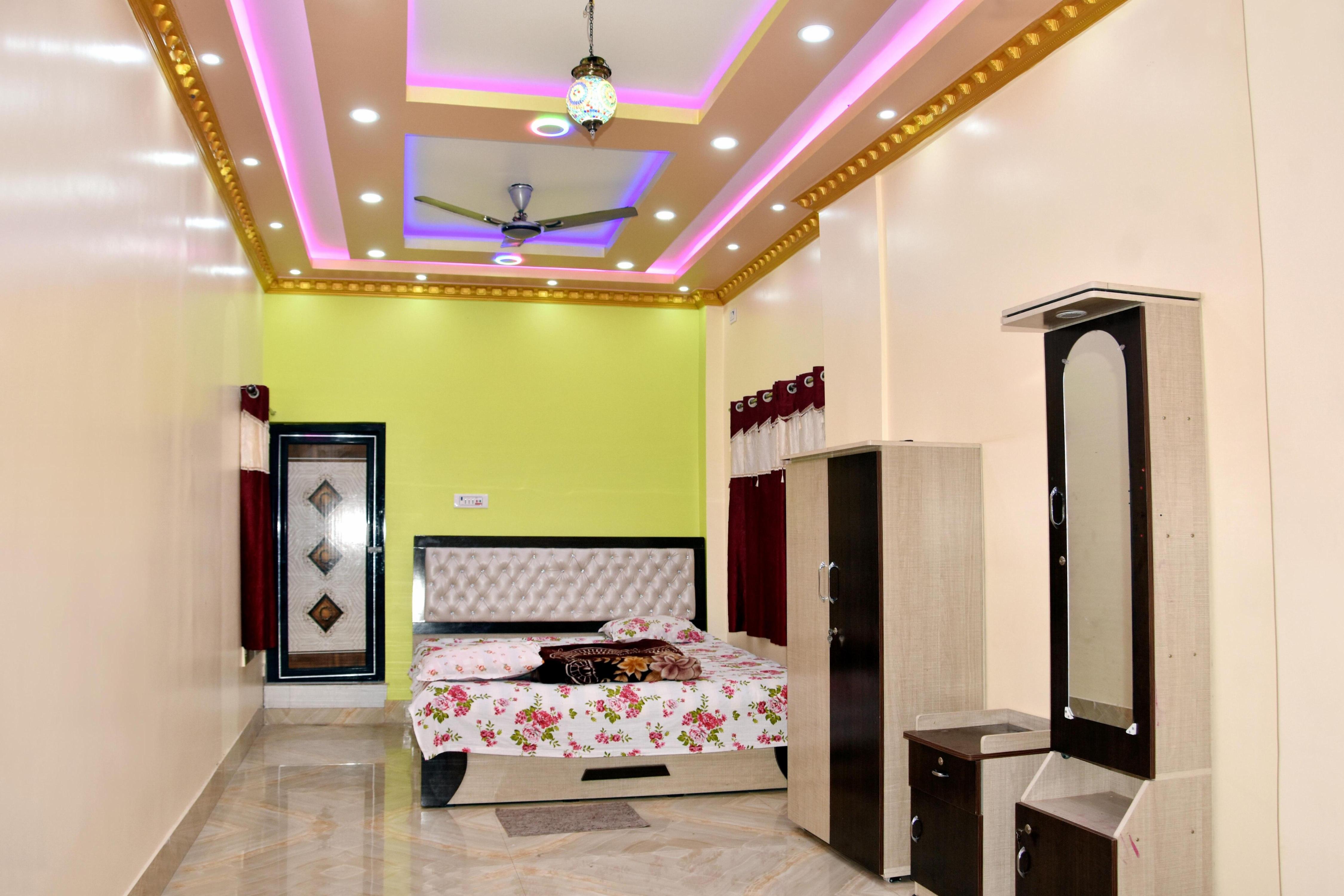 Maa Durga guest house - Tap to explore photos
