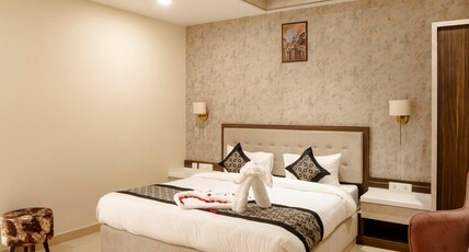 Hotel Omkar International Room Type - Super Deluxe Room