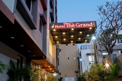 Hotel The Grand