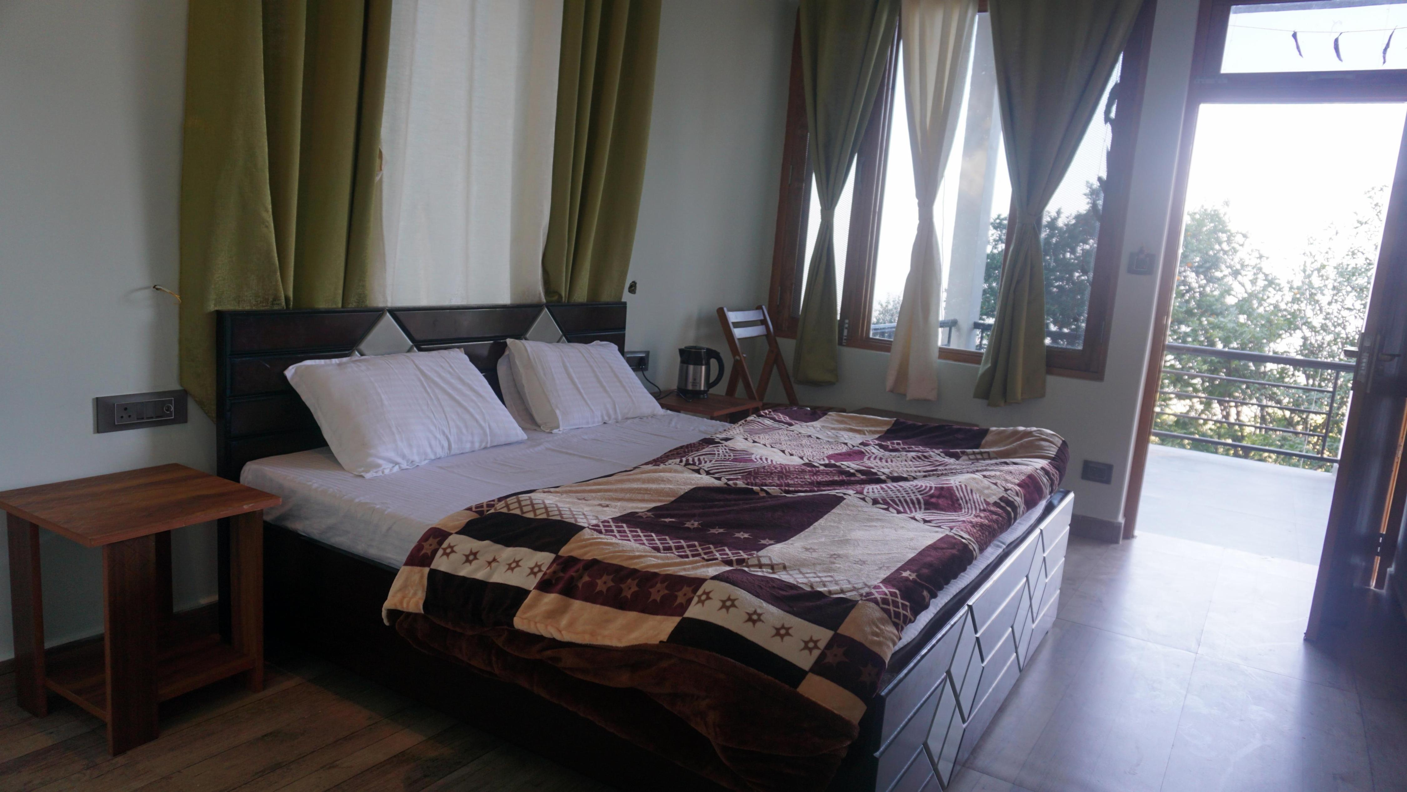 Floresta Room Type - Premium Room with Balcony & Himalayan view