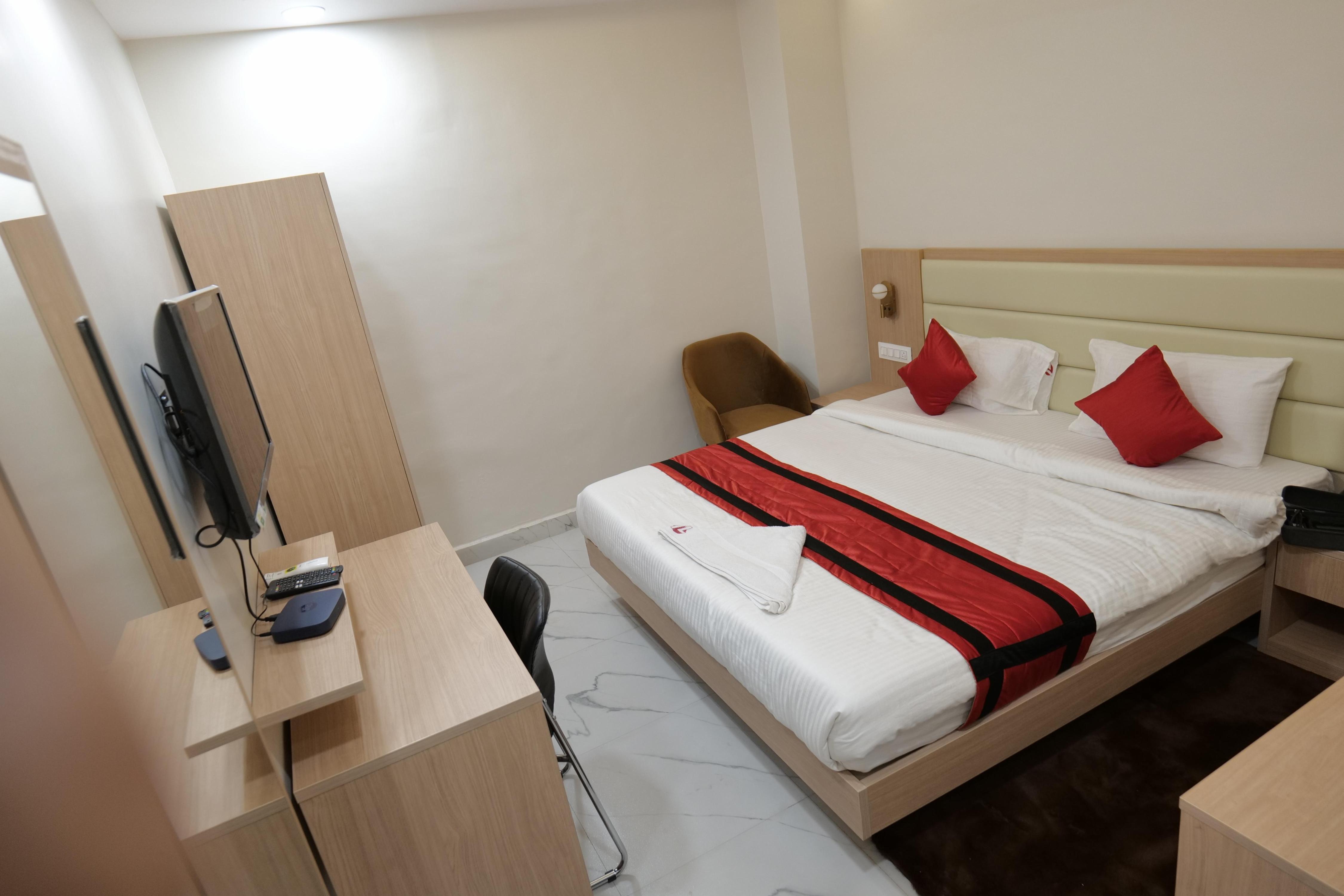 Indralok lnn Room Type - Deluxe room