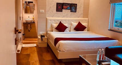 Hotel Chariot Inn Room Type - Premium Room