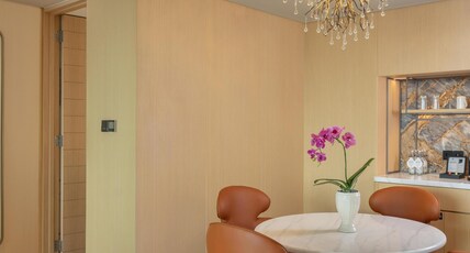 DoubleTree by Hilton Jakarta Kemayoran Room Type - KING DELUXE SUITE