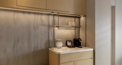 DoubleTree by Hilton Jakarta Kemayoran Room Type - KING PREMIUM SUITE BALCONY
