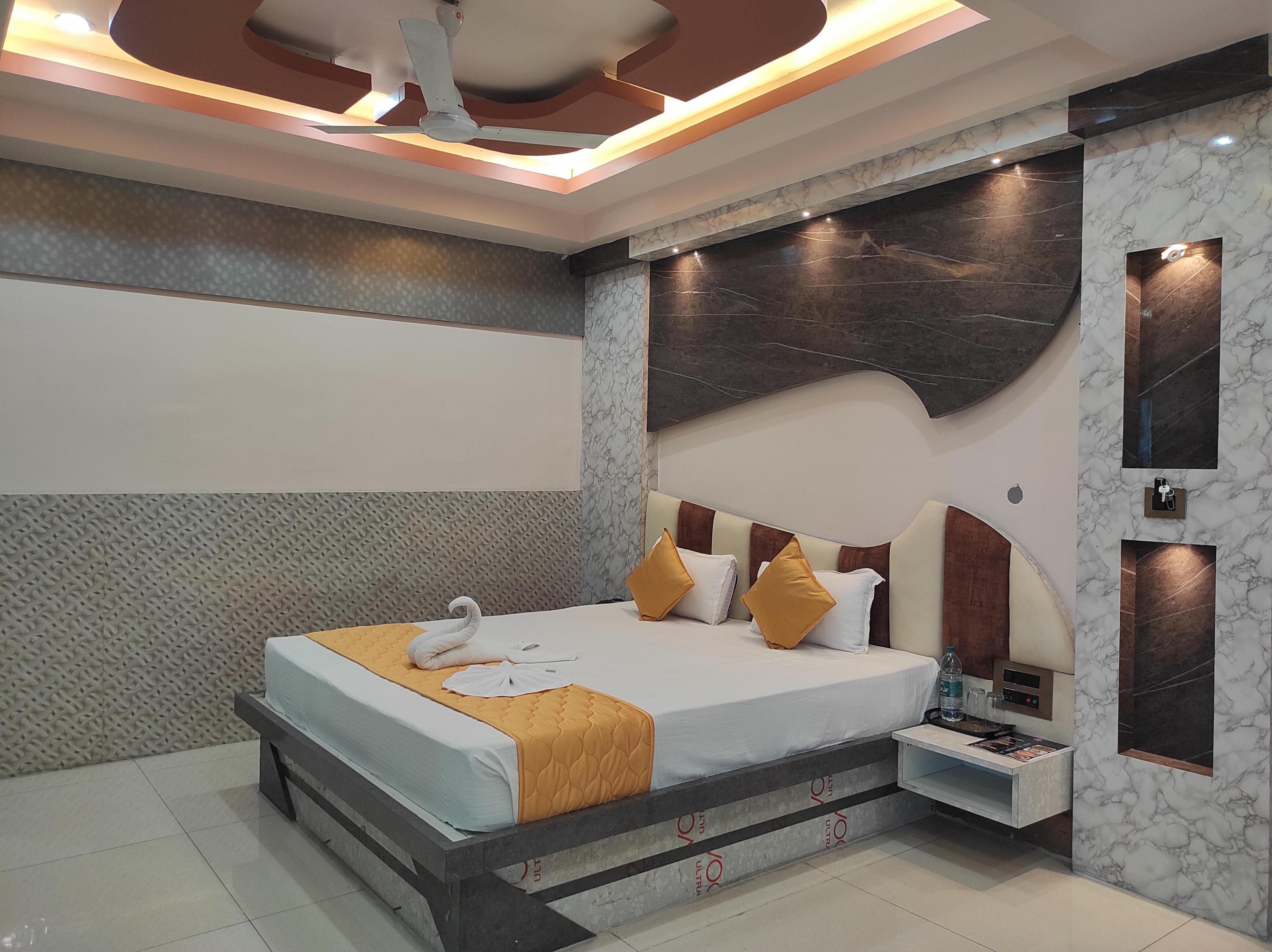 HOTEL ROYAL PALACE Room Type - PREMIUM ROOM