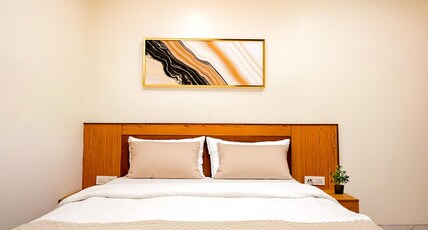 Hotel Shri Radha Orchid, Barsana Room Type - Deluxe Room