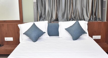 HOTEL OMKARESHWAR INN Room Type - DELUX DOUBLE BED