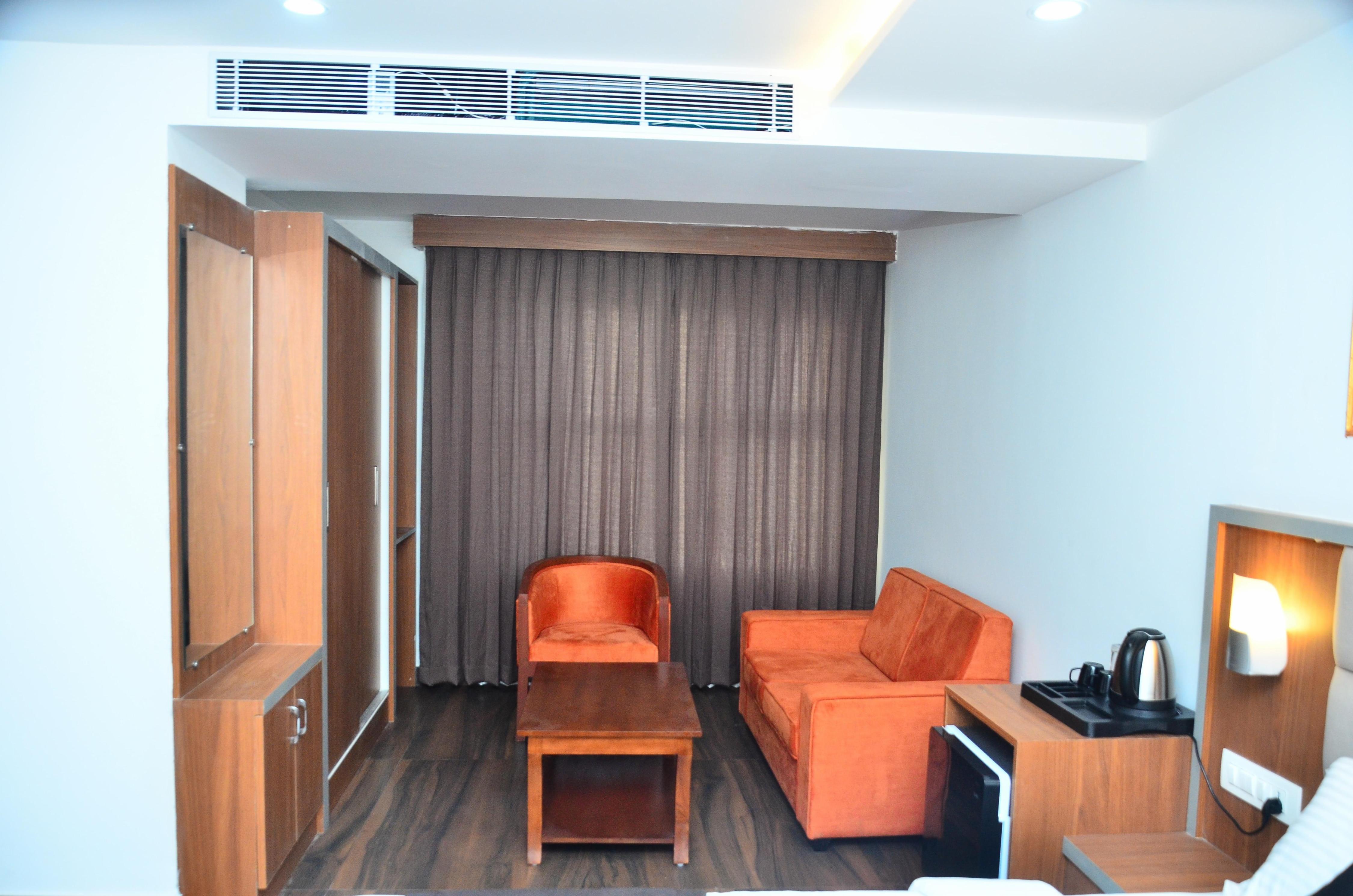 Hotel Eyrie Nest Bangalore - Tap to explore photos