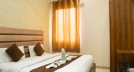 Prince BNB 2 min walk to Golden Temple Room Type - Super Deluxe Room with Garden View