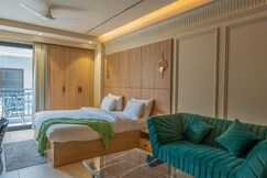 White Moon Service Apartments