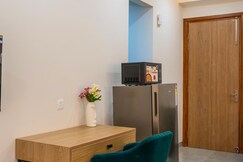 Sterling Lavish Studios | Golf Course Road
