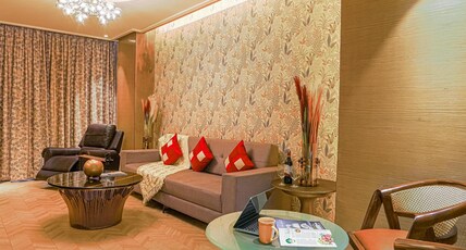 Luxe Stayz Signature Room Type - Studio Suite with Bathtub