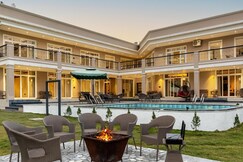 SaffronStays Sukh Saklana Haveli: Royalty