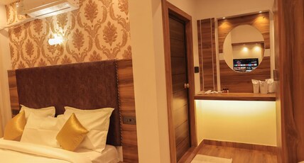 Galaxy International Inn Room Type - PREMIUM AC ROOM
