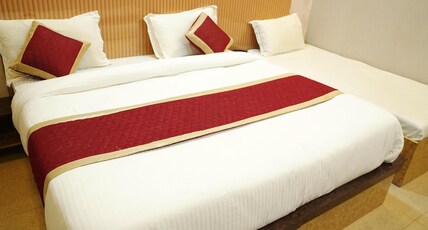Hotel Metro Regency Inn, 100m from Jaipur Railway Station Room Type - Deluxe Triple Room