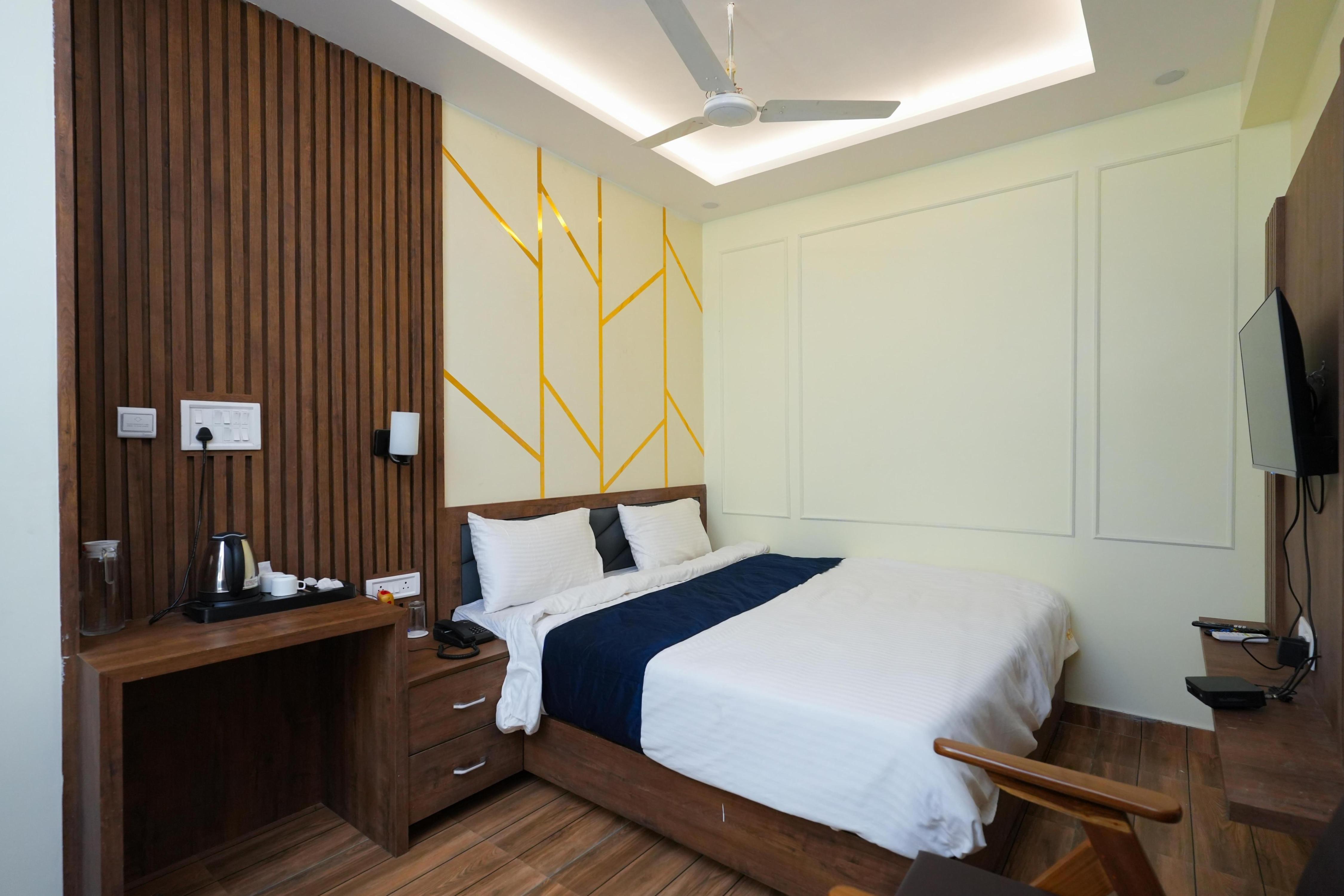 HOTEL PAVITRA Room Type - DELUXE ROOM