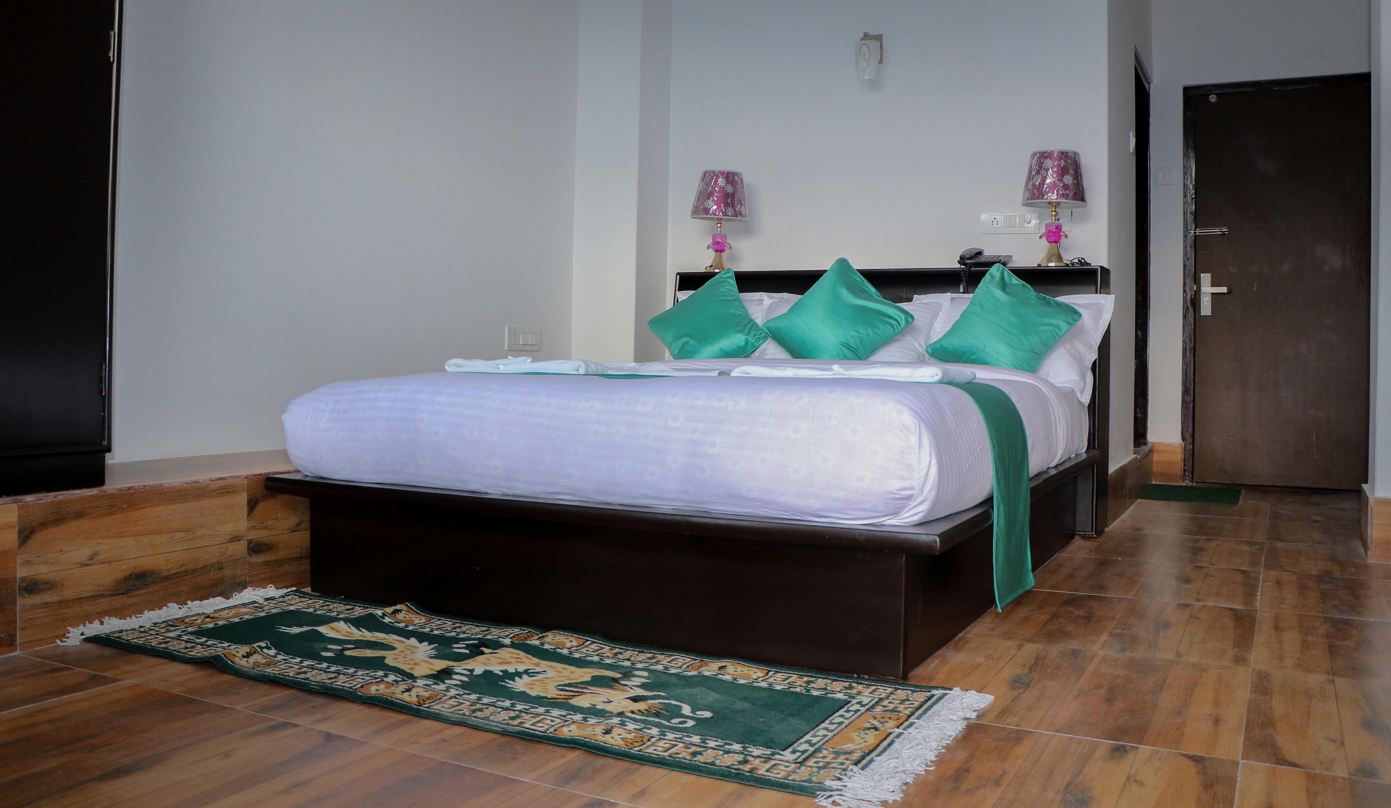 HOTEL GREENERY VIEW - Tap to explore photos