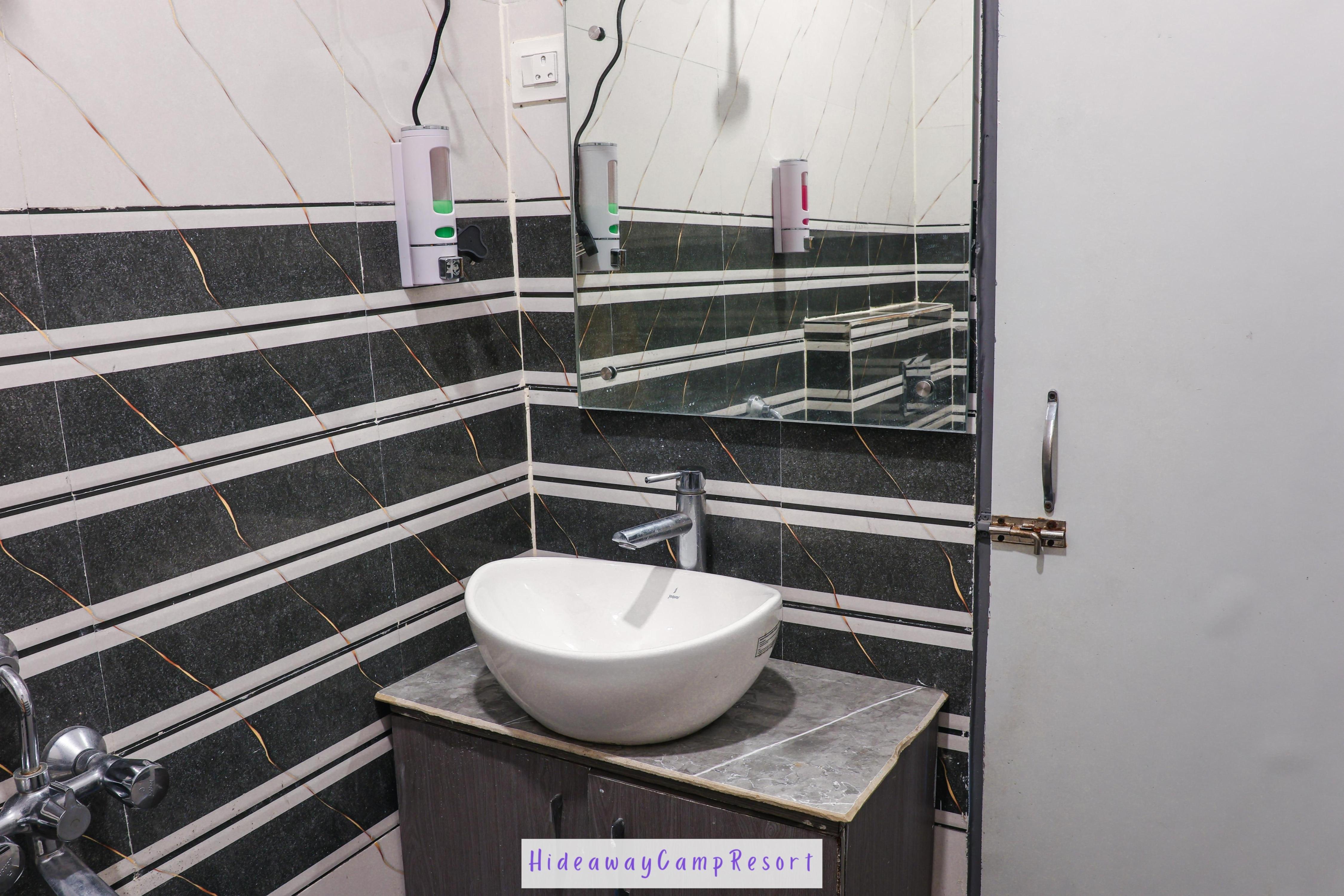 Hideaway Camp Resort - Tap to explore photos