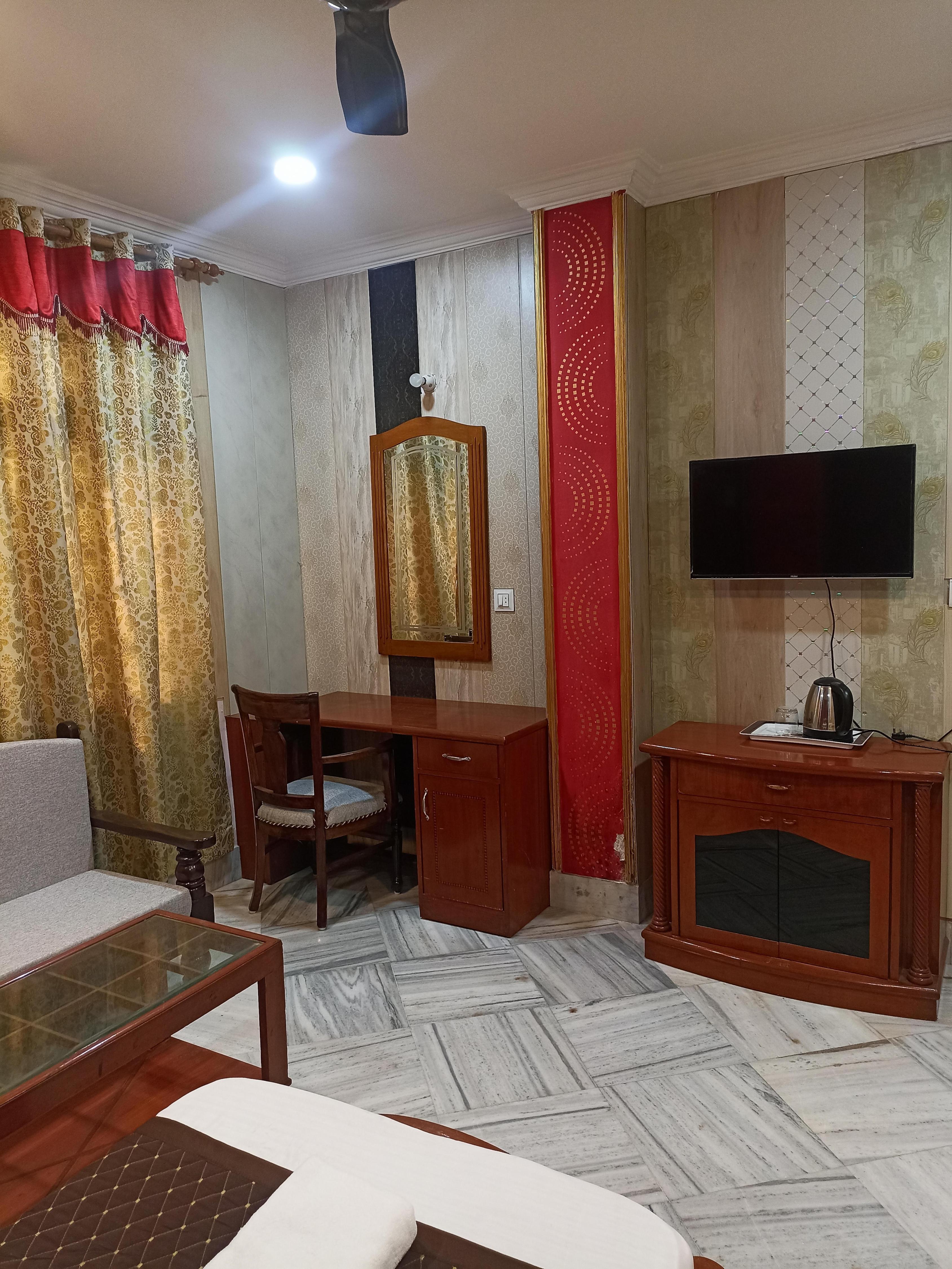 Hotel RIZ Varanasi - Tap to explore photos