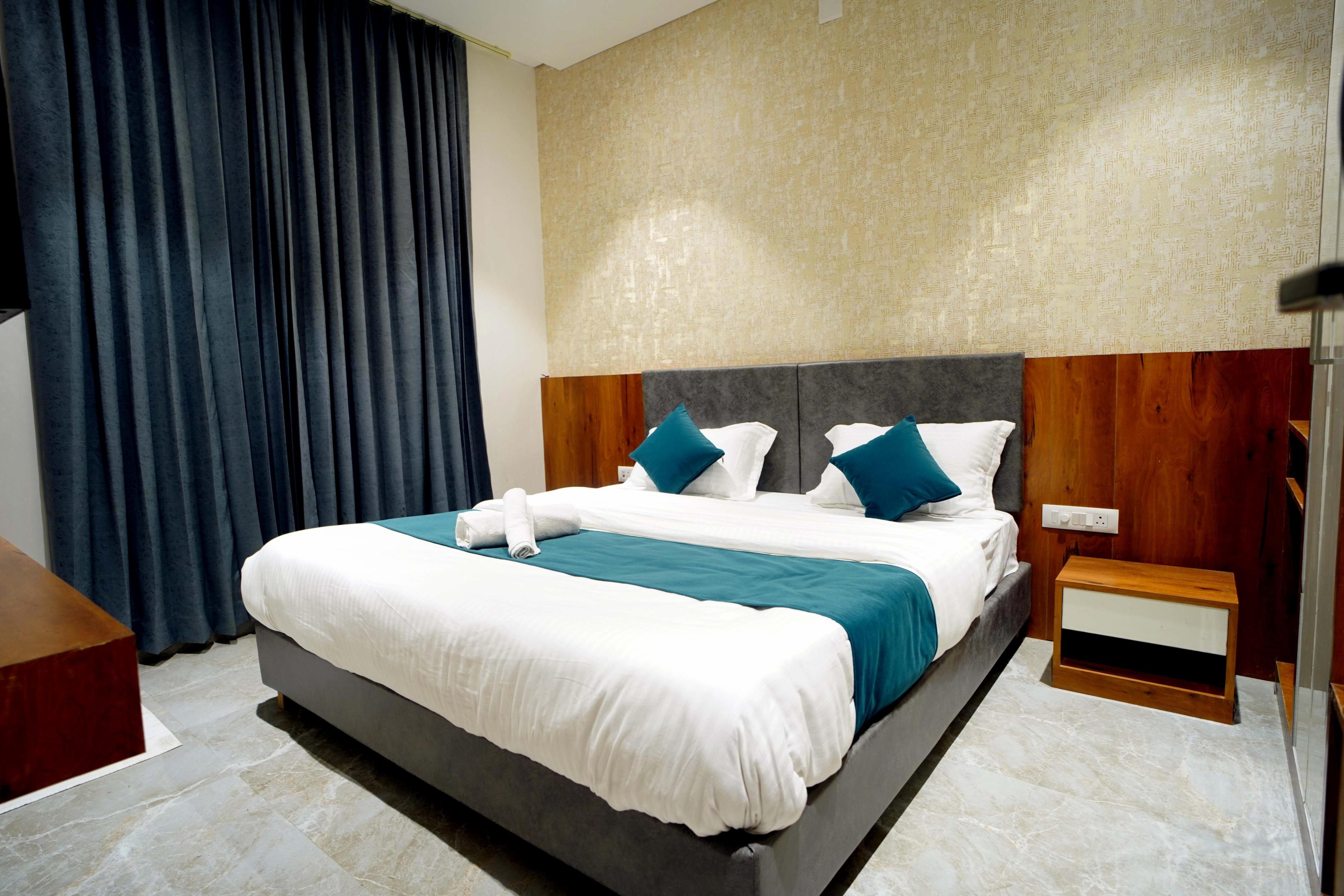 Hotel D Siara - Tap to explore photos