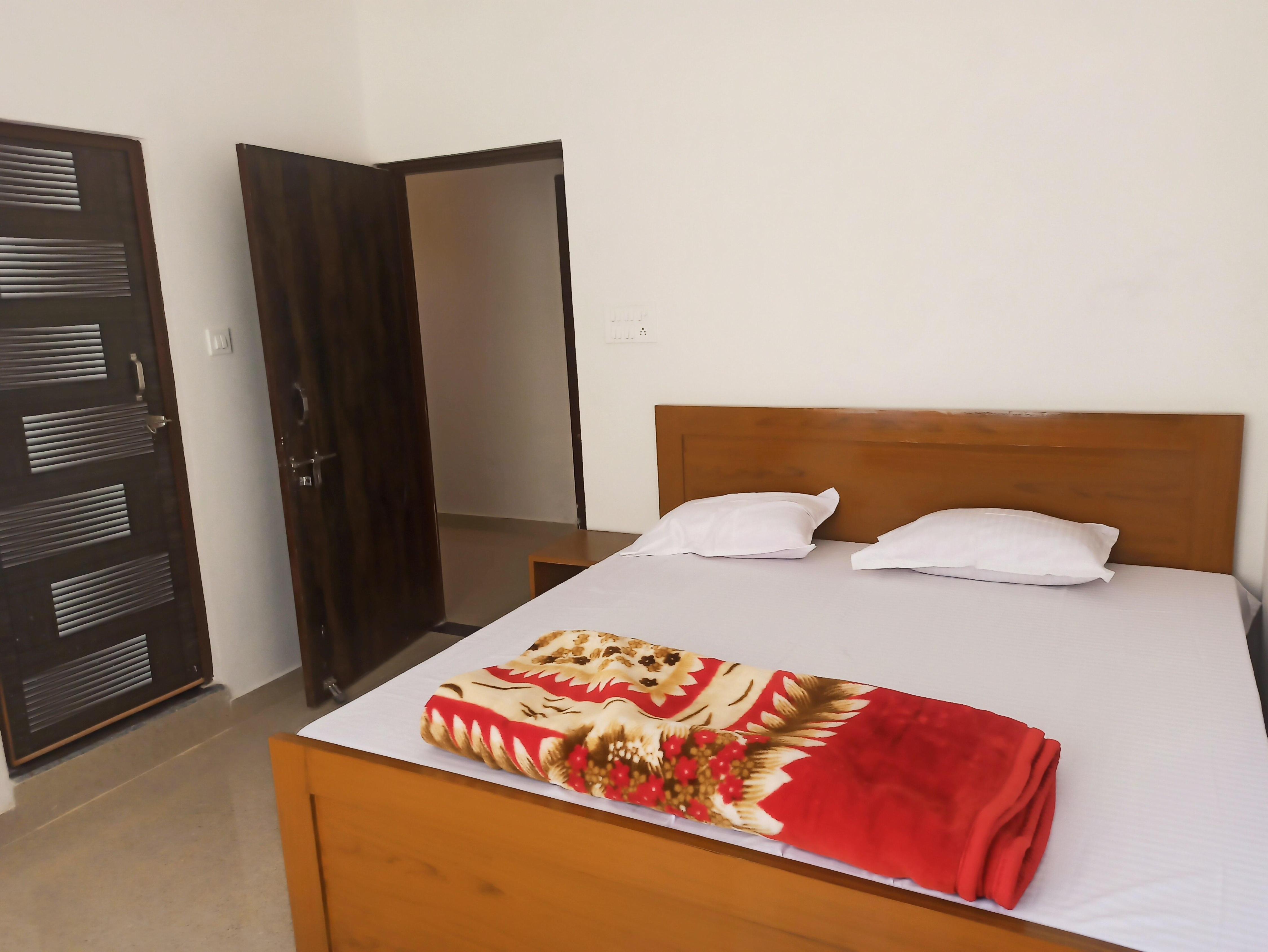 HOTEL KRISHNA PARADISE - Tap to explore photos