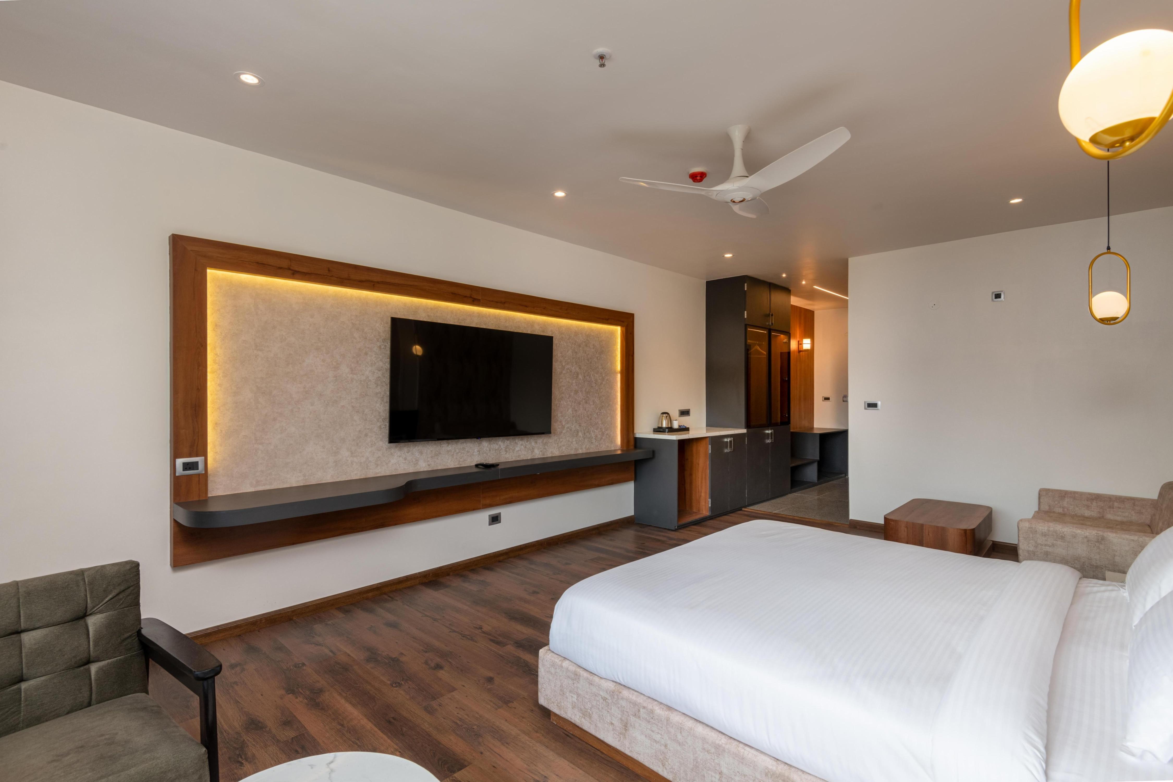 The Chail Resort, Chail Room Type - Premium Room with Balcony and Monutain View