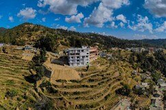 Hotel himalaya Cedar Artola