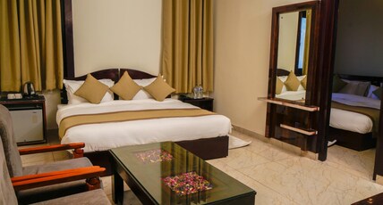 Hotel himalaya Cedar Artola Room Type - Family Room
