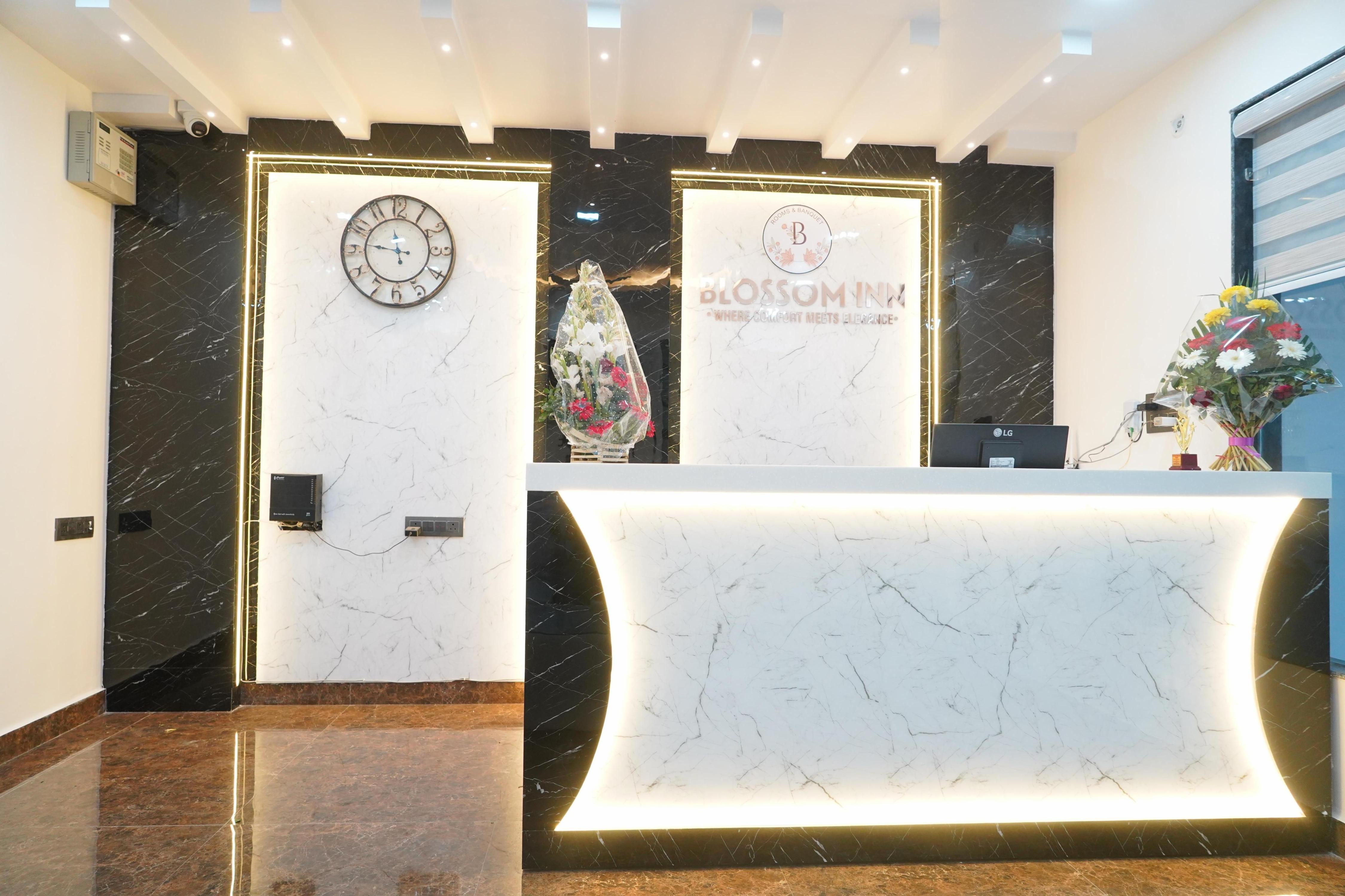 Blossom Inn, Lucknow