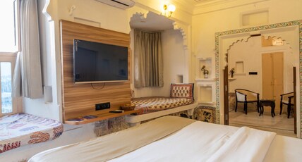Amoraya Udaipur Room Type - Maharani Suite with Lake view