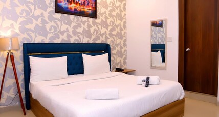 Hotel NBS By Travok Room Type - Premium Room with Bathtub