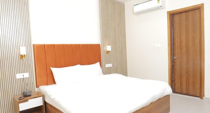 HOTEL ELITE Room Type - Presidential Suite With Living Area HOTEL ELITE Room Type - Presidential Suite With Living Area