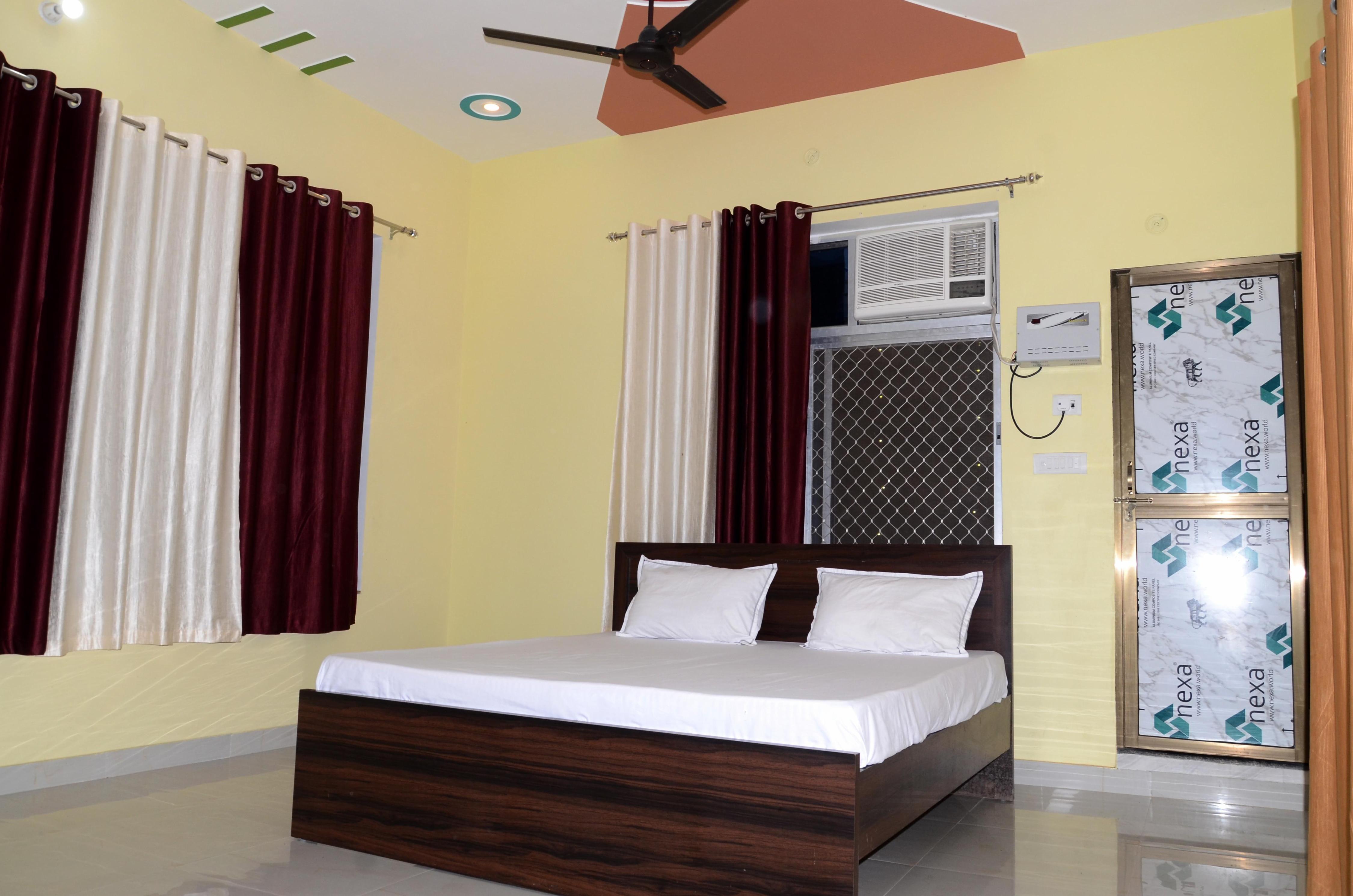 Mahadev Retreat Room Type - Bedroom 2