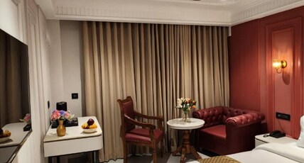 Perfectstayz Luxe Mall Road Room Type - Premium Himalayan View Room with Balcony