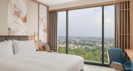 DoubleTree by Hilton Jakarta Bintaro Jaya Room Type - KING GUEST ROOM HIGH FLOOR