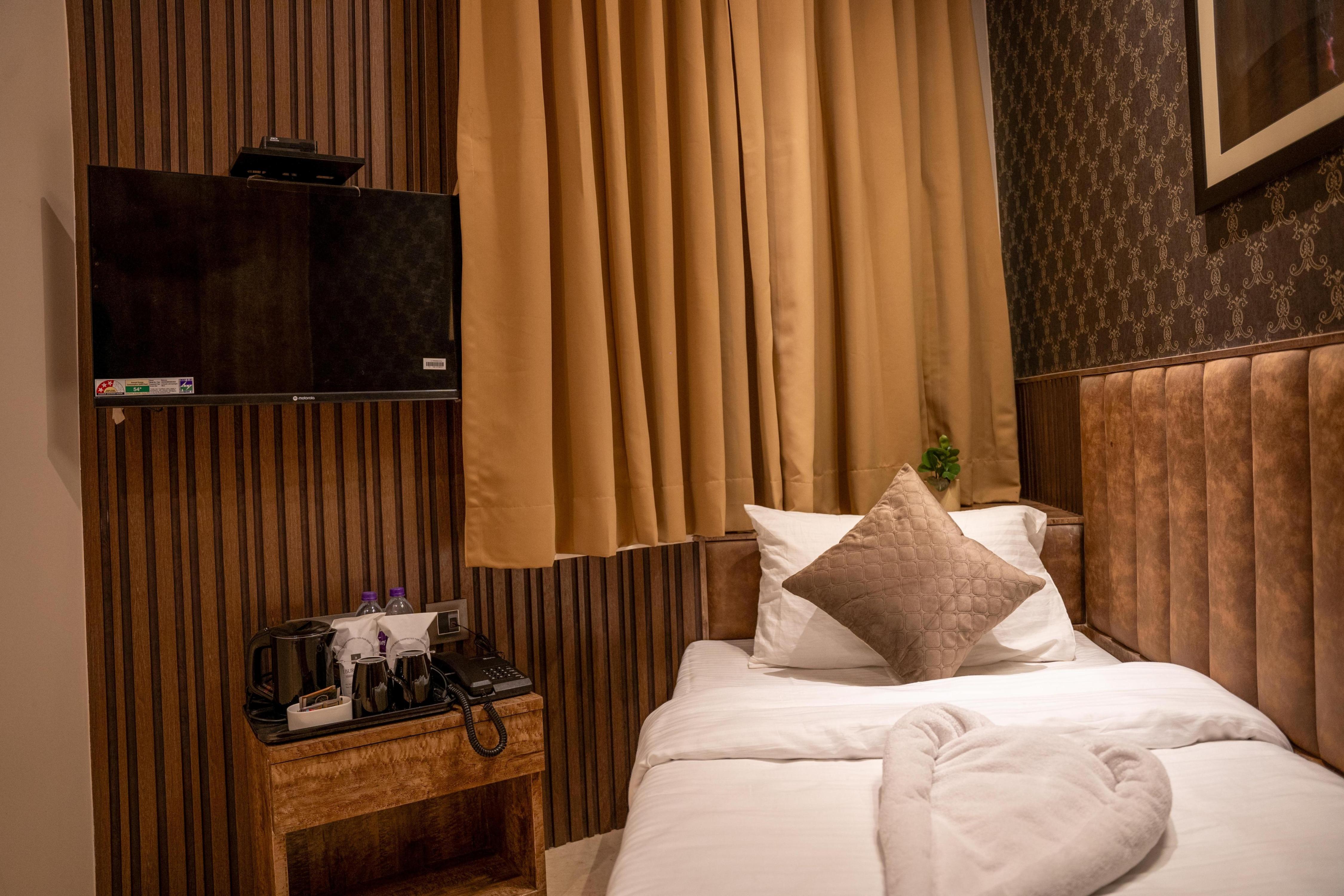 The Burdwan Inn - Tap to explore photos