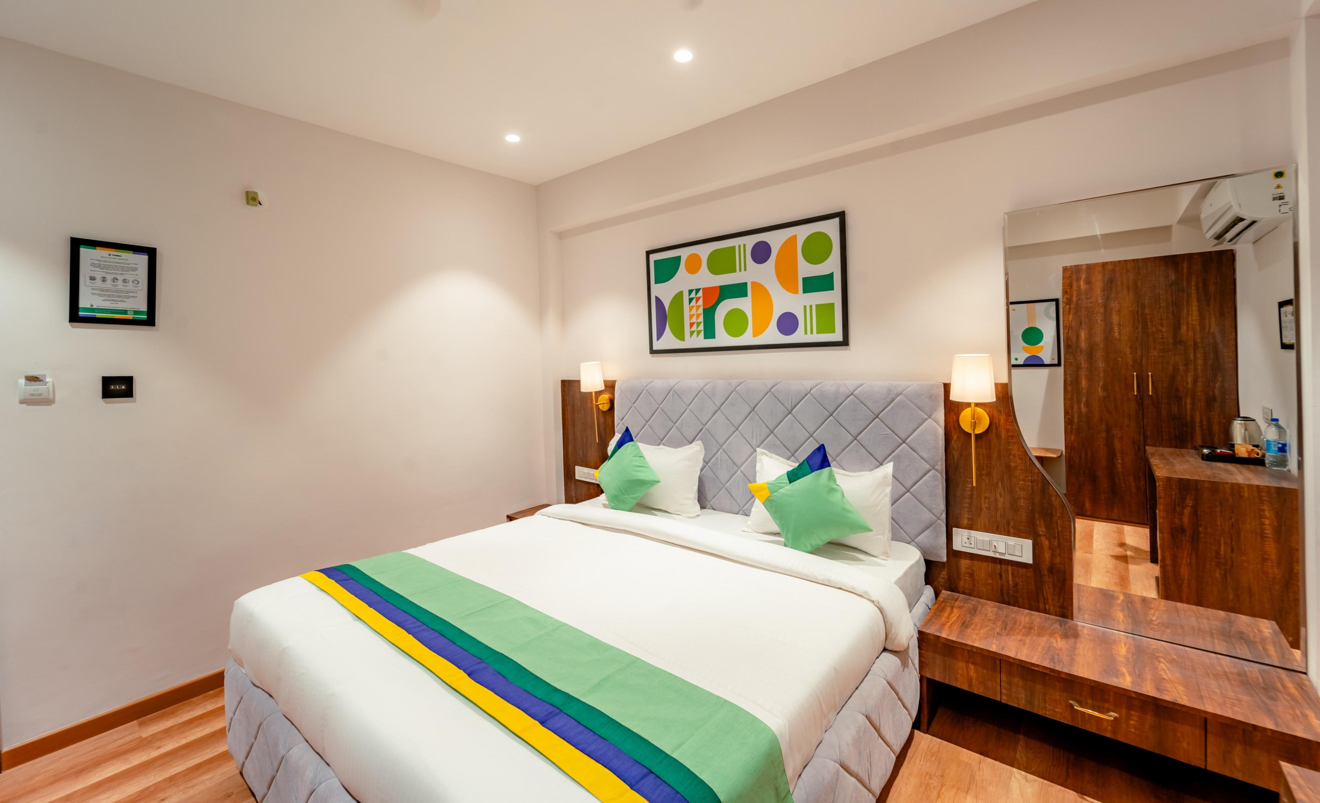 Treebo Premium Omni Residency Room Type - Deluxe Room