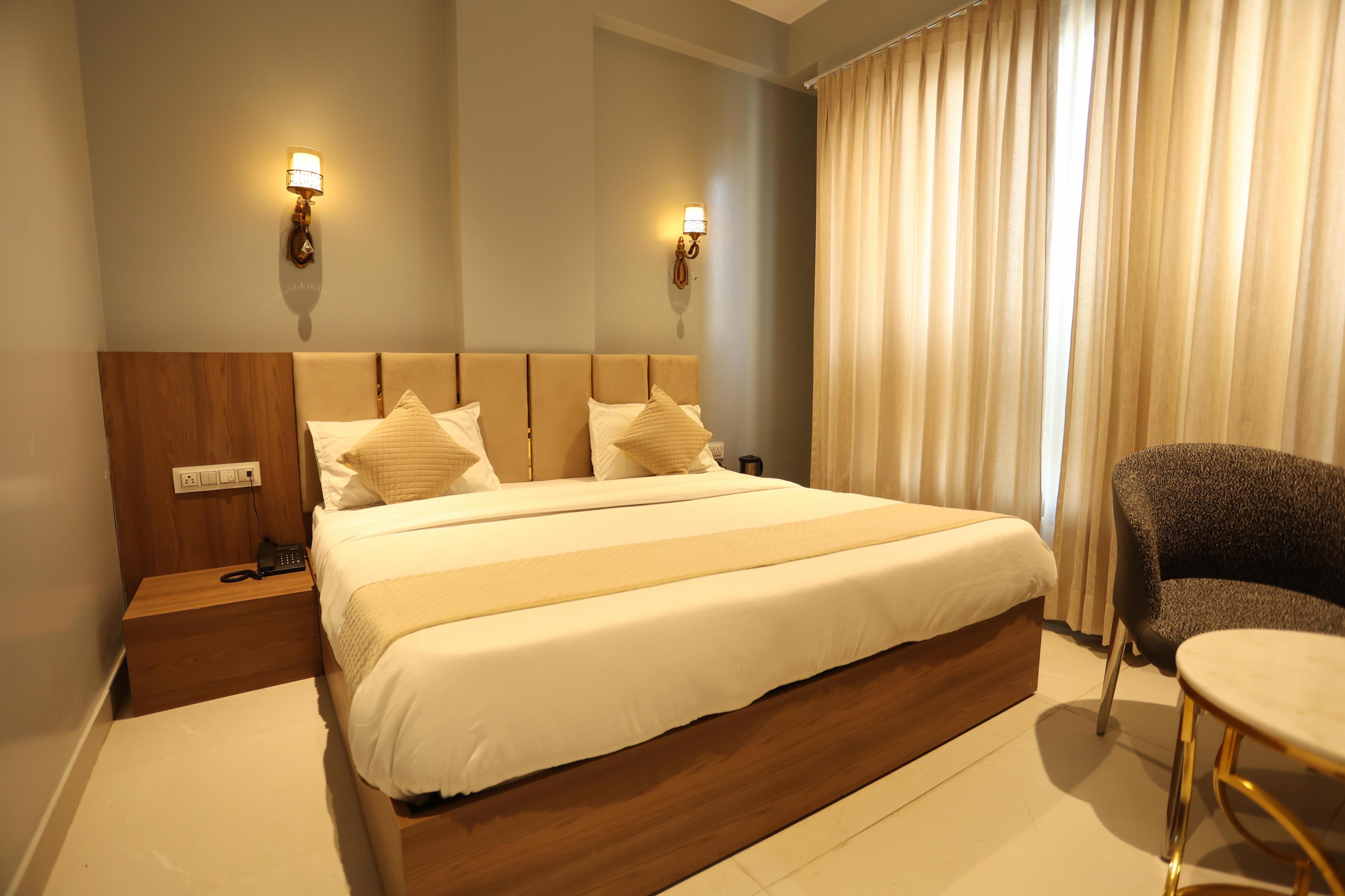 HOTEL TRINAY Room Type - Deluxe Room