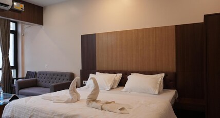 Hotel New Sagar Priya Room Type - Deluxe Poolside With Partial Sea View