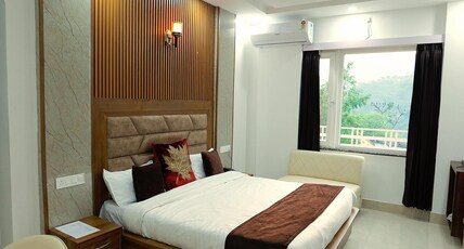 JAYATI PALACE HOTEL (Property With BathTUB Facility) Room Type - Mountain View Deluxe Room