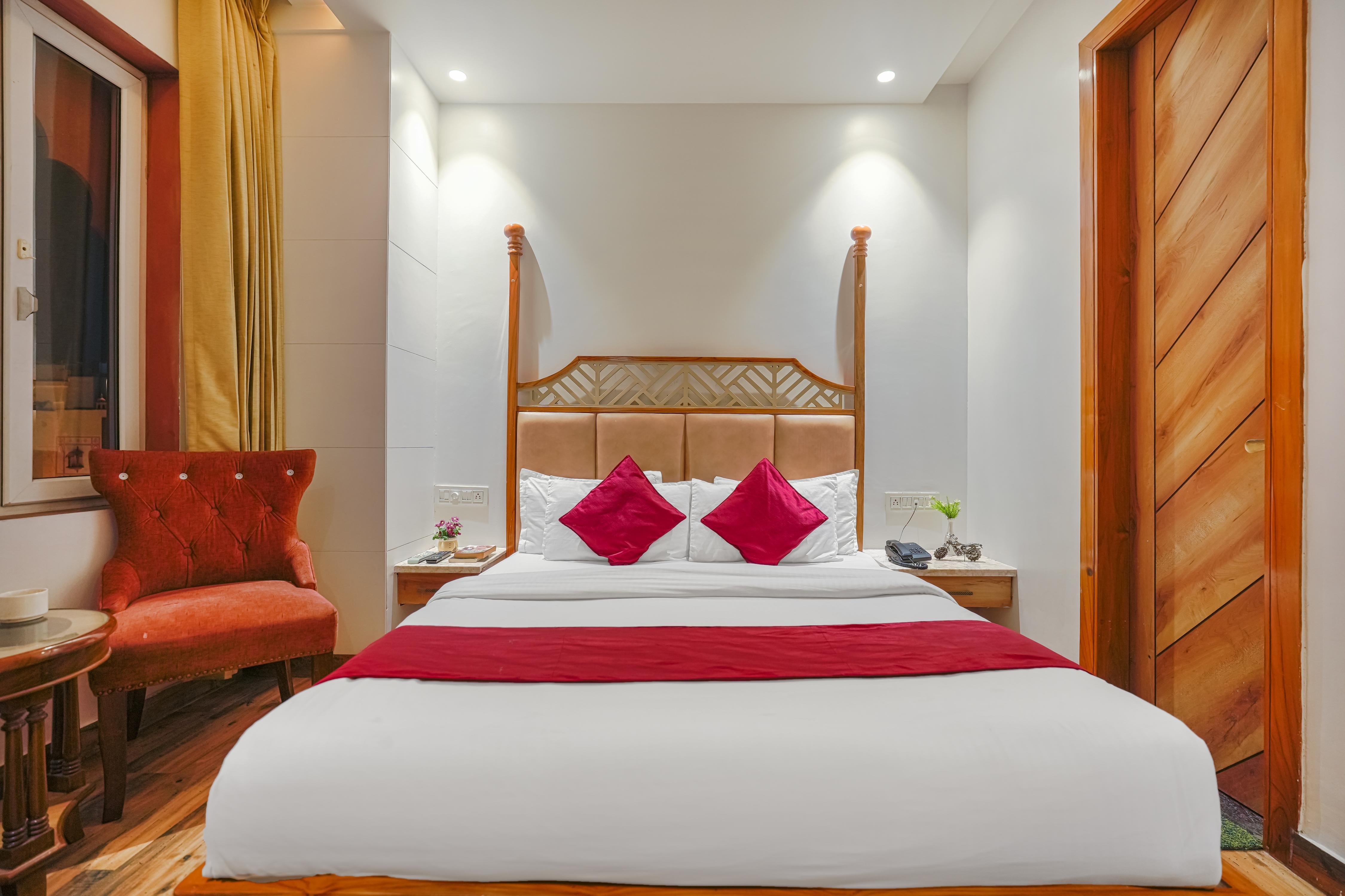 Hotel RV Golden - walking distance from Golden Temple - Tap to explore photos