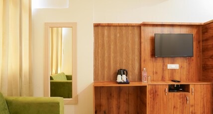 Silverwood @ Rajpur Road by Zenvana Room Type - Deluxe Room Silverwood @ Rajpur Road by Zenvana Room Type - Deluxe Room