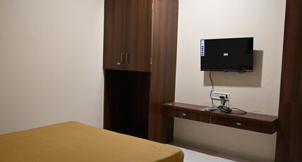 R S GUEST HOUSE Room Type - AC ROOM